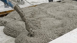 Купить бетон в Москве: особенности заказа и доставки